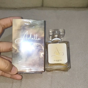 Adette Eau De Parfume | 30ml | Minyak Wangi Tahan Lama Dengan Aroma  Berkelas dan Elegan