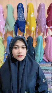 Hijab Segi Empat Payet Tabur Pesta Atas Bawah Mewah