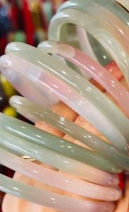 Vòng tay đá mã não đũa chột 6li thiên nhiên đá trong vân đẹp màu tam tài tài lộc