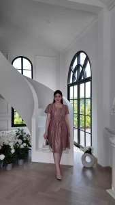 All Ladies เดรสลูกไม้กลิตเตอร์อกดอกไม้