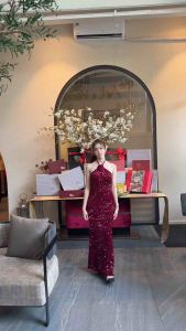 Đầm Body đuôi cá  Thiết Kế Cổ Yếm Đính Cườm Lấp Lánh Nổi Bật