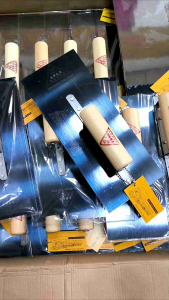 Sudu plaster dan skim acian licin 99999 kereta api