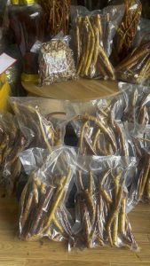 Trà Rễ hoàng kỳ nam tươi làm sạch hút chân không già