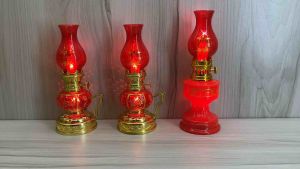 Đèn bàn thờ kiểu dáng đèn dầu sử dụng pin đèn bóng led (giá bán /1 cái)