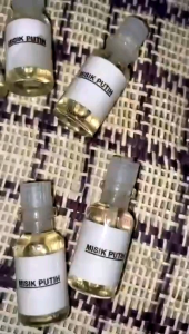 Minyak Wangi Parfum Tahan Lama MELATI KASTURI MISIK PUTIH CEMPAKA Isi 4 ML-3 Botol Pria Wanita
