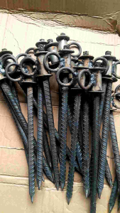 หลักวัวงานกลึงปลายแหลมใช้ง่ายทนทานราคาถูกมีหลายขนาดความยาวหมุนได้รอบด้านกลึงปลายแหลม