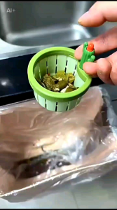 Saringan Wastafel Knop Penampung Kotoran Cuci Piring Pembuang Sampah Pencetan Tombol