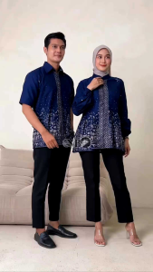 COUPLE MOTIF BATIK PASANGAN BAJU SARIMBIT LEBARAN COUPLE KEKENIAN TERBARU HEM DAN BLOUSE SERAGAM KANTOR MOTIF KEREN HARGA YANG TERTERA SUDAH HARGA SEPASANG BISA REQUEST UKURAN