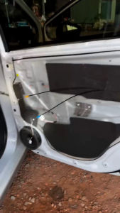 1 chiếc đế dưỡng bắt loa ô tô  6inch 16cm gắn zin cho dòng xe mitsubishi dành cho anh em nâng cấp hệ thống âm thanh xe hơi