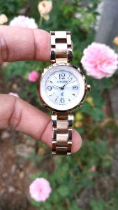 Đồng Hồ Nữ Si Nhật 💥 💫 CITIZEN - XC ✨ Radiocontrolled H240-T019595✨ Kính Sapphire ✨ Vỏ Dây Đúc Titanium 💞Giờ thế Giới ( World Time )💞Size 30.5 mm💞Size Dây 17.5 cm 💞 Chống Nước 50 Mét 💫 💥G.122