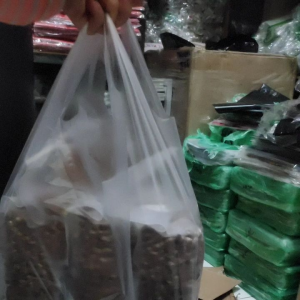 Kantong Kresek Berkualitas Tinggi: Pilihan Terbaik untuk E-Commerce & Penjualan Online