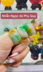 Nhẫn Ngọc đá phú quý