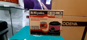 MIYAKO MCM -606 RICE COOKER 06 ltr Versi anak kost.