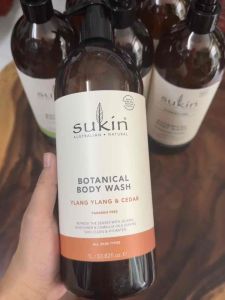 Sữa tắm thảo dược Sukin Botanical Body Wash Ylang Ylang & Cedar chai 1 lít