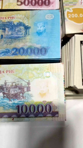 Giấy tiền Việt Polyme đô Mỹ bóng đẹp (50 tờ) Mẫu Giấy Cúng 50 Tờ Giấy Tiền Cúng Đa Dạng Mệnh Giá Giấy Tiền Cúng Nhang Đèn Nga Nguyễn - Lazada