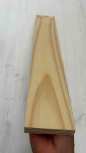 กว้าง7.5cm.หนา1.2cm.ยาว35cm.เลือกจำนวนที่ตัวเลือก ไม้สนนอกราคาถูก ไม้สนใหม่มือ1เกรดA รีดเรียบทั้ง4ด้าน อบแห้ง ไม่มีรอยตะปู พร้อมใช้งาน