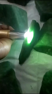 1/2kg rough bahan batu akik giok hijau kristal