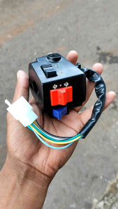 Holder Kiri Suzuki RC 80 & RC 100 Saklar Sein Bravo Jet