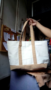Zipper Canvas Tote Bag