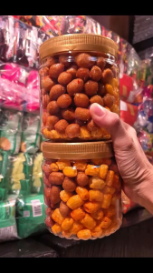 Salted eggplant crackers and 200 grams of dry pasta