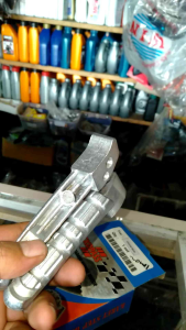 Step Belakang Vixion New Model Original Warna Crome