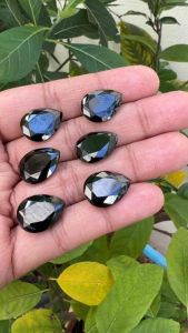 พลอย เพชรรัสเซีย CZ คิวบิกเซอร์โคเนีย DIAMOND CUT รูปไข่ สีพลอย CZ คิวบิกเซอร์โคเนีย รูปPEAr สีอเมทิสต์ BLACKนักรวม 16กะรัต CARATS 13x18mm