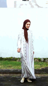 DRESS JUMBO TIARA MAXY LD 140 4XL XXXXL BAHAN RAYON DIAMOND By BINTI GAMIS JUMBO TERBARU\\n\\n Desain Elegan dan Nyaman\\n\\n Kenapa Memilih Dress Jumbo Tiara Maxy?\\n\\nDress Jumbo Tiara Maxy adalah pilihan tepat bagi Anda yang mencari gaun yang tidak hanya elegan tetapi juga nyaman dipakai. Desainnya yang modern dan trendi menjadikannya pilihan favorit bagi para wanita yang ingin tampil menarik dalam berbagai acara.\\n\\n Fitur Utama dari Dress Jumbo Tiara Maxy\\n\\nDress Jumbo Tiara Maxy memiliki beberapa fitur utama yang menjadikannya pilihan tepat bagi Anda:\\n\\n- Desain elegan dan modern\\n- Nyaman dipakai\\n- Tersedia dalam berbagai ukuran, termasuk 4XL dan XXXXL\\n- Bahan Rayon Diamond yang berkualitas tinggi\\n\\n Gamis Jumbo Terbaru\\n\\n Bagaimana Memilih Ukuran yang Tepat?\\n\\nMemilih ukuran yang tepat sangat penting untuk mendapatkan penampilan maksimal dari Dress Jumbo Tiara Maxy. Untuk memilih ukuran yang tepat, Anda dapat merujuk pada tabel ukuran yang tersedia di website BINTI Gamis Jumbo Terbaru. Pastikan untuk memeriksa ukuran tubuh Anda sebelum melakukan pembelian.\\n\\n Perawatan dan Pemeliharaan Dress Jumbo Tiara Maxy\\n\\nAgar Dress Jumbo Tiara Maxy dapat bertahan lama dan tetap tampak baru, perawatan dan pemeliharaan yang tepat sangat penting. Berikut adalah beberapa tips perawatan yang dapat Anda lakukan:\\n\\n- Cuci dengan air dingin\\n- Jemur di tempat teduh\\n- Jangan gunakan pewangi pakaian\\n- Jangan setrika langsung pada bahan\\n\\n Ukuran 4XL XXXXL\\n\\n Apa Itu Ukuran 4XL XXXXL?\\n\\nUkuran 4XL dan XXXXL adalah ukuran yang disediakan oleh Dress Jumbo Tiara Maxy untuk memenuhi kebutuhan para wanita yang memiliki tubuh lebih besar. Ukuran ini sangat cocok bagi Anda yang ingin tampil menarik dan percaya diri dalam berbagai acara.\\n\\n Bagaimana Memaksimalkan Penampilan dengan Ukuran 4XL XXXXL?\\n\\nMeskipun memiliki ukuran yang lebih besar, Anda tetap dapat tampil menarik dengan Dress Jumbo Tiara Maxy. Berikut adalah beberapa tips yang dapat Anda lakukan:\\n\\n- Pilih warna yang kontras dengan warna kulit Anda\\n- Padukan dengan aksesori yang sesuai\\n- Jangan lupa untuk memperhatikan penampilan rambut dan make-up Anda\\n\\n Bahan Rayon Diamond\\n\\n Kenapa Bahan Rayon Diamond Cocok untuk Dress Jumbo Tiara Maxy?\\n\\nBahan Rayon Diamond adalah bahan berkualitas tinggi yang sangat cocok untuk Dress Jumbo Tiara Maxy. Bahan ini memiliki sifat yang ringan, lembut, dan nyaman dipakai. Selain itu, bahan ini juga mudah dicuci dan tidak mudah luntur.\\n\\n Keunggulan Bahan Rayon Diamond\\n\\nBahan Rayon Diamond memiliki beberapa keunggulan yang menjadikannya pilihan tepat bagi Anda:\\n\\n- Ringan dan lembut\\n- Nyaman dipakai\\n- Mudah dicuci\\n- Tidak mudah luntur\\n\\nJadi, jika Anda mencari gaun yang elegan, nyaman, dan berkualitas tinggi, Dress Jumbo Tiara Maxy adalah pilihan tepat bagi Anda. Dapatkan penampilan maksimal dengan Dress Jumbo Tiara Maxy sekarang juga!\n}