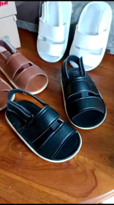 sandal anak laki-laki bunyi cit-cit terbaru/sandal anak perempuan umur 1 2 tahun terlaris/sendal anak cowok 1 tahun sendal murah bagus nyaman KARET