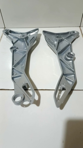 DUDUKAN FOOTSTEP/BEREKET / INJAKAN KAKI BELAKANG MOTOR SMASH NEW