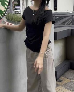 เสื้อปาดไหล่ เรียงหรู เย็บข้าง รหัสสินค้า BG01