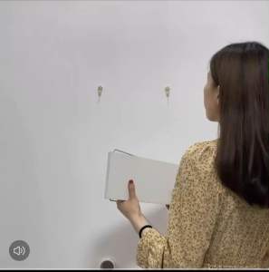 Wall shelf punch-free wall hanging iron living room TV wall decoration bedroom wall bookshelf one-line partition