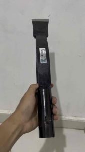 Dodos kasturi Jhisung pembuang bunga dompeng sawit