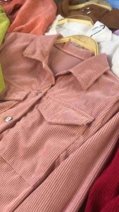 เซ็ต 2 ชิ้น เสื้อคลุม+กระโปร่ง ผ้าลูกฟูก สีอ้วน (พร้อมส่ง)