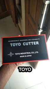 Pemotong Kaca Toyo Cutter TC 10 90 30 17 Alat Pemotong Kaca Profesional Original