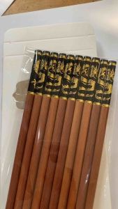 Đũa Gỗ Cao Cấp Nạm Rồng Vàng