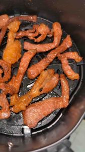 แพ็คเนื้อแดดเดียว By หนึ่งห้าหนึ่ง มีฮาลาล พรีเมี่ยม ไม่เหนียว  ผ่านมาตราฐาน แพ็คละ 200 กรัม