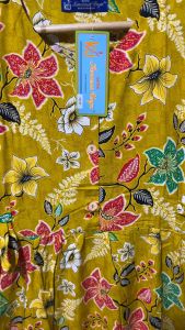 BATIK KENCANA UNGU DASTER CANTIK KEKINIAN 4TALI SAMPING MOTIF BUNGA TERBARU LD 105CM LABEL BIRU / DRESS BUSUI FREINDLY 3KANCING DEPAN AKTIF PAKAIAN SANTAI PIYAMA TIDUR CHIBI WANITA TERLARIS KATUN RAYON PREMIUM GROSIR PROMO MURAH BISA CODRayon Premi