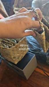 Mairenuel Handicrafts Souvenir Bag - Woven Texture - Small Size - Natural Color - Handheld - Market Scene