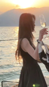 Đầm thiết kế dáng dài maxi hai dây dáng dài maxi có túi 2 bên và khóa kéo mang phong cách thời thượng sang trọng dự tiệc lễ hội