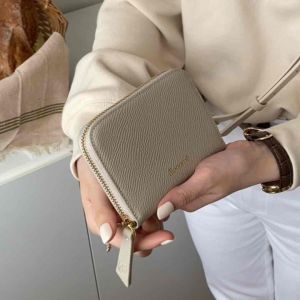 Optimized: Raffle Zip Around Wallet - กระเป๋าสตางค์ซิปล้อม หนังวัวแท้ทั้งใบ กระเป๋าตังค์ กระเป๋าหนังแท้