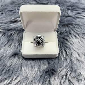 Alpha Kappa Rho Ring: Symbolic Sorority Jewelry