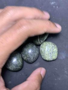Batu Hematite Besi: Bahan Langka & Unik