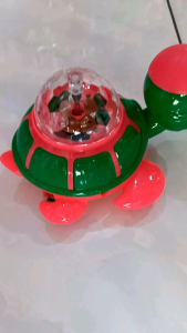 Mainan Kura Kura Baterai Turtle Geleng Musik Lampu Bump Go