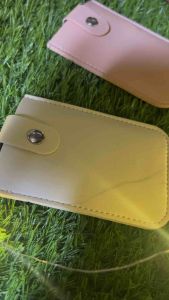 Pulling Cardholder 5 Slots