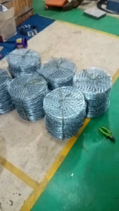 Kawat/grill tatakan roster sosis bakar bbq ukuran 32x32x3 cm