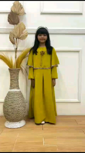 gamis anak perempuan naura 4-13.thn bahan kringkel airflow fariasi renda dan bros bunga