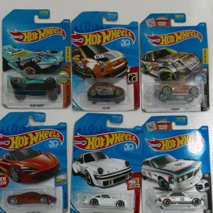 HOT Wheels Collection Group 15 ( Luxury Car B )