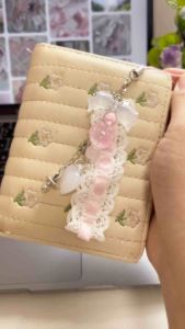 พร้อมส่ง❗️ที่ห้อยโทรศัพท์น่ารักโบว์สีชมพูพร้อมลูกปัดน้องแมว จี้ห้อยน่ารักโบว์ลูกไม้🎀