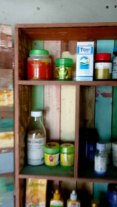 ตู้ติดผนัง ตู้ยา ตู้ไม้ ตู้เก็บของ ตู้อเนกประสงค์ ตู้ใส่ของใช้ ตู้แขวนติดผนัง ตู้ไม้เนื้อแข็ง และ ตู้เครื่องมือ