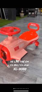 Xe lắc mô hình máy bay vũ trụ 9088 có nhạc đèn phát sáng.
